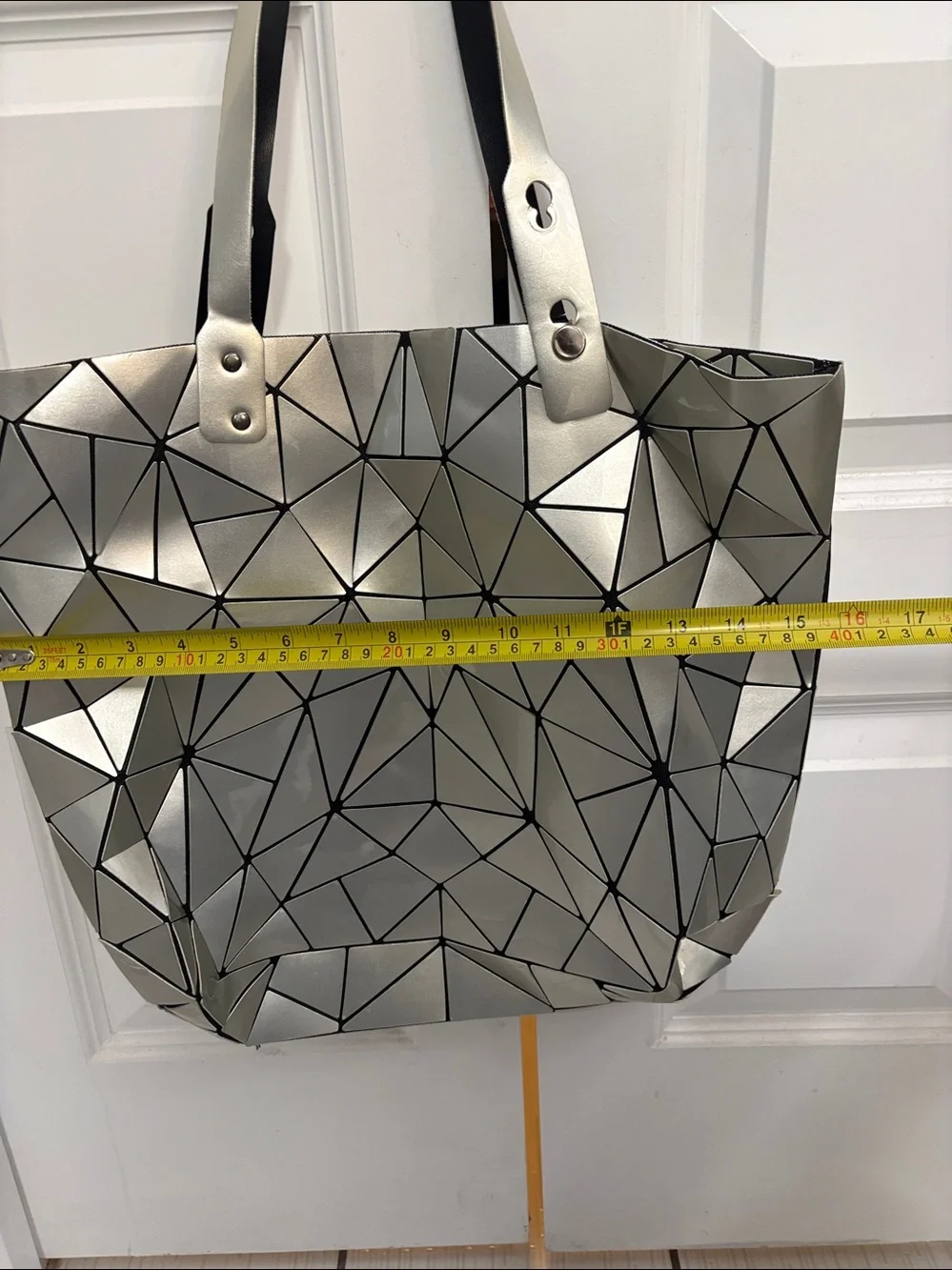 N/A stylish silver